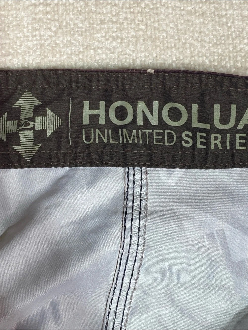 Honolua Unlimited Series Men’s Board Shorts 32 Brown Tribal Print Surf Swim